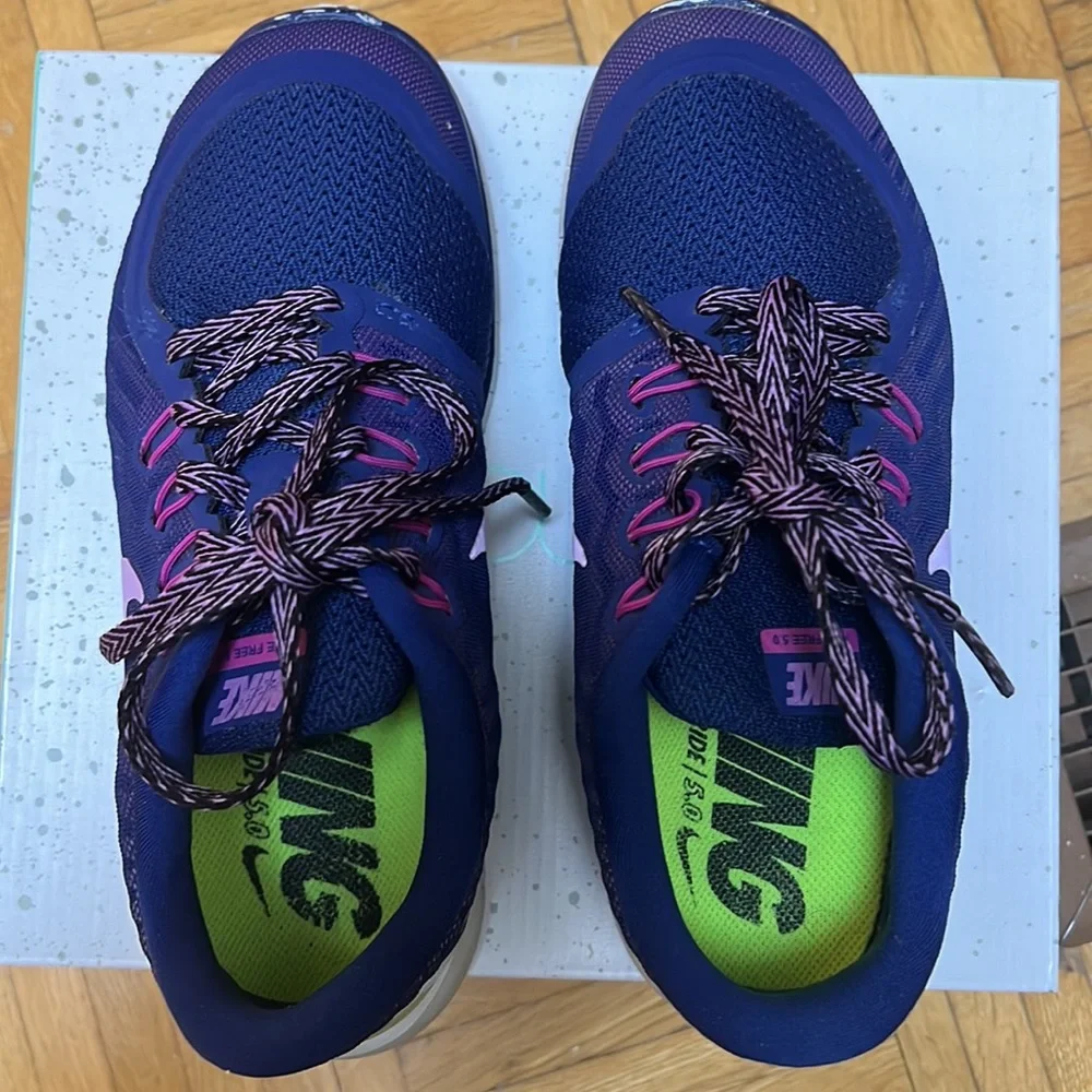 Nike Free 5.0 running shoes, size 6.5 - Picture 2 of 8